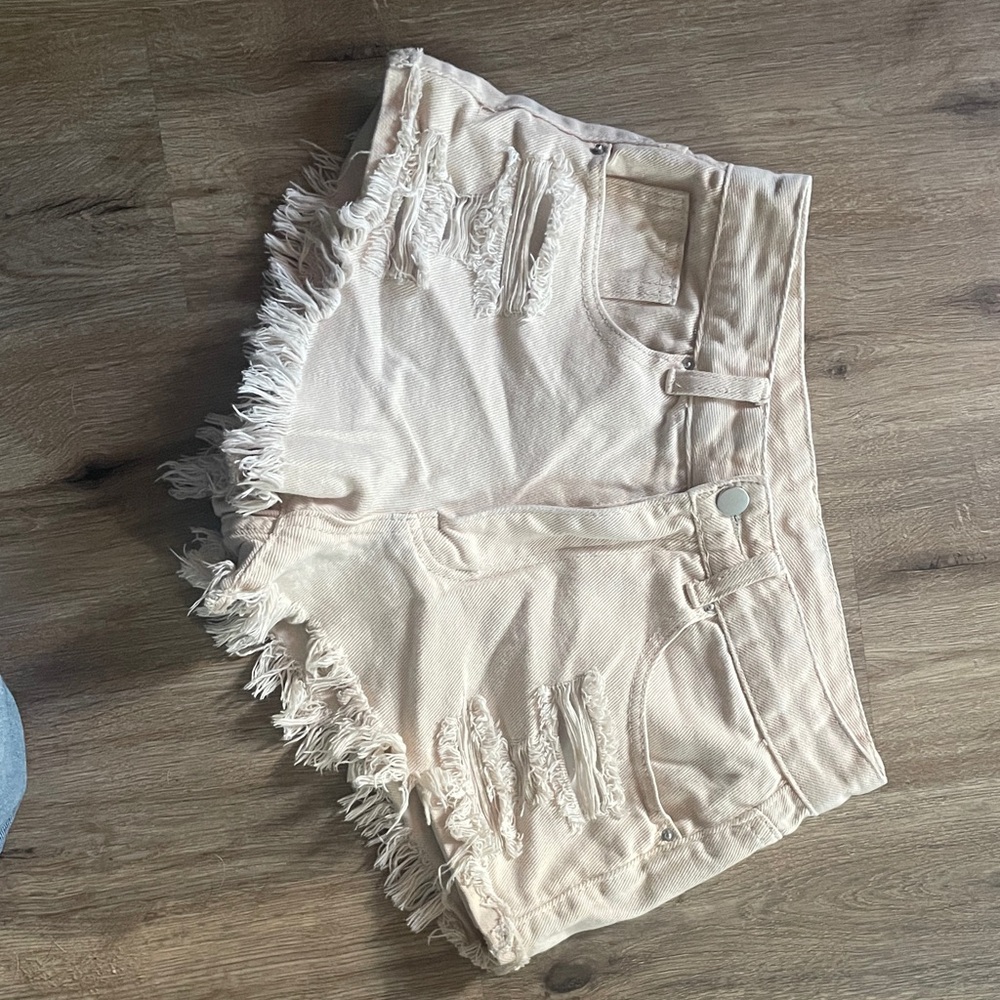 Frayed Hem Apricot Shorts